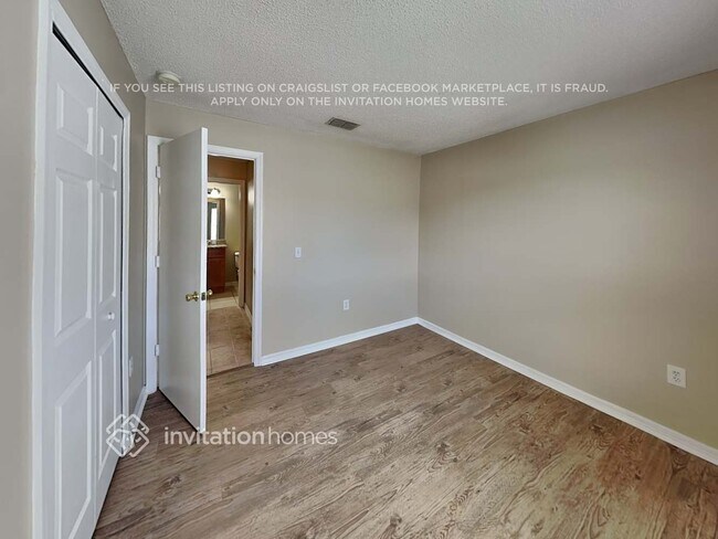 Building Photo - 1003 Embrun Ct