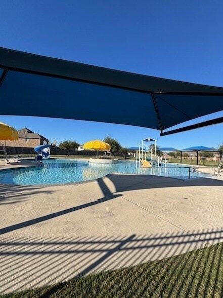 Building Photo - 5615 Cedar Cres Ct