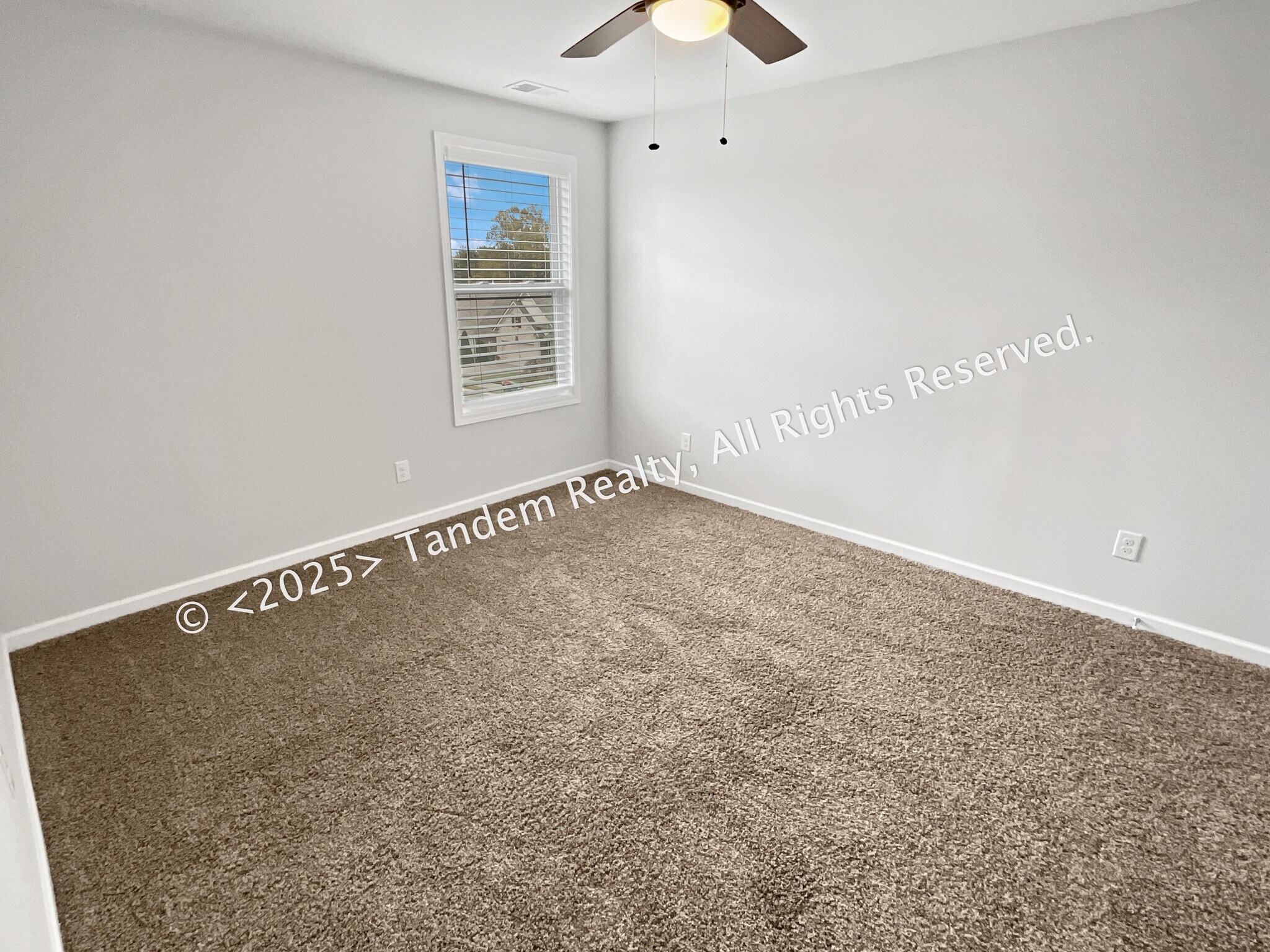 Building Photo - 8020 Forest Hills Dr