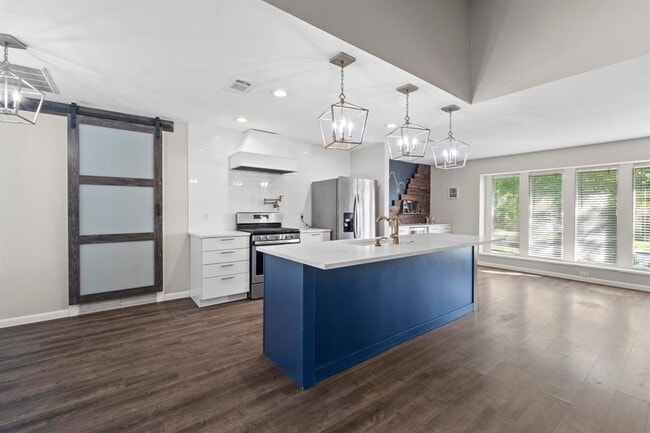 Building Photo - 2505 Wilke Dr