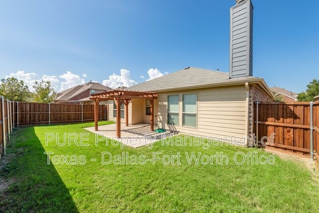 Building Photo - 1012 Lake Hollow Dr