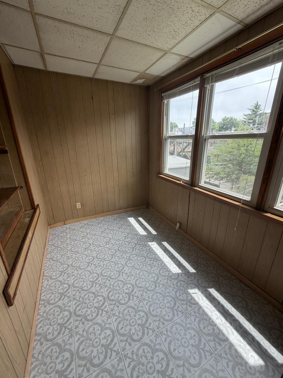 Building Photo - 1249 W Newport Ave