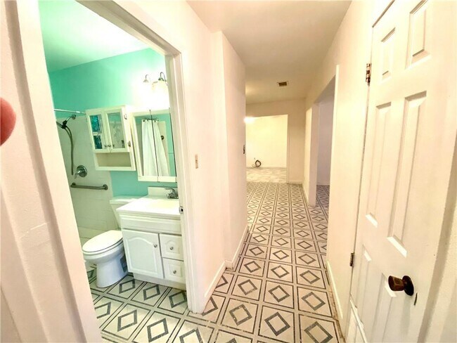 Building Photo - 6211 Club Terrace