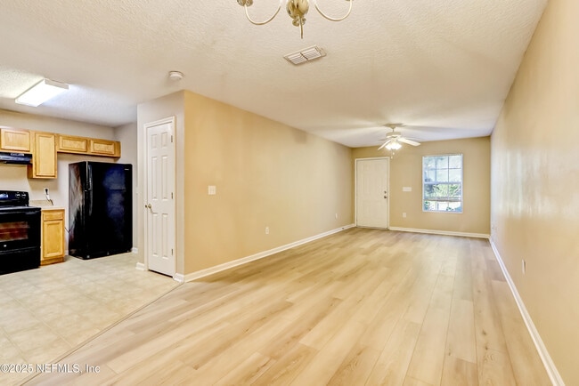 Building Photo - 8448 Kona Ave