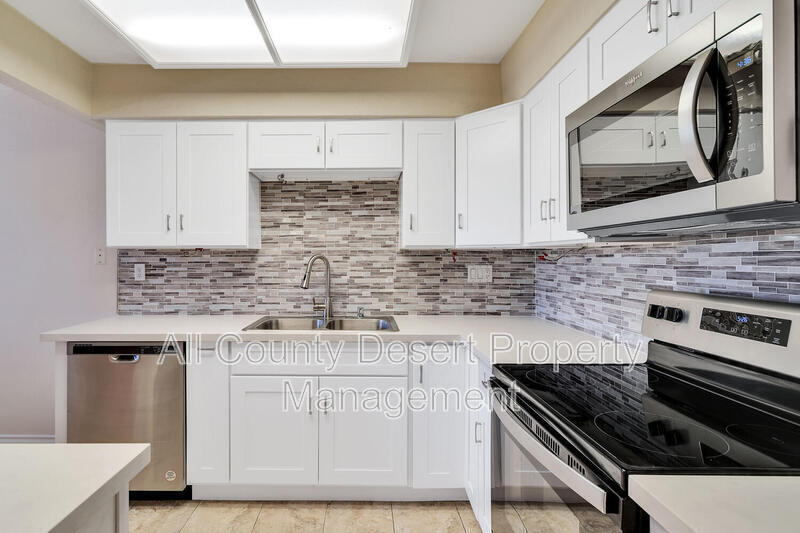 Building Photo - 73885 Saquaro Ct