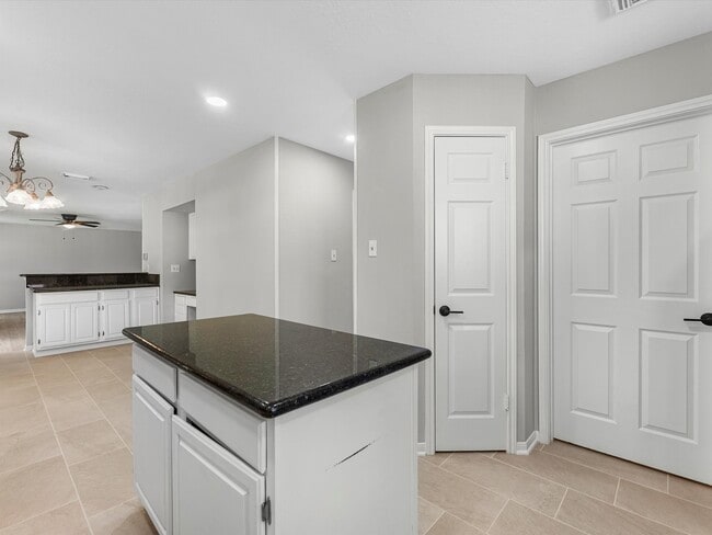 Building Photo - 1227 Lake Estates Ct