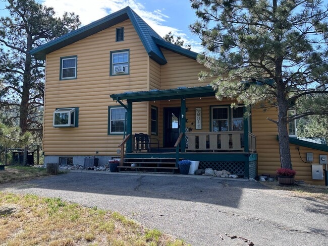 Primary Photo - Charming Emerald Hills Home