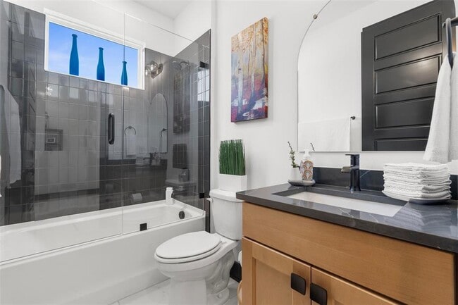 Building Photo - 8756 Windlass Cv