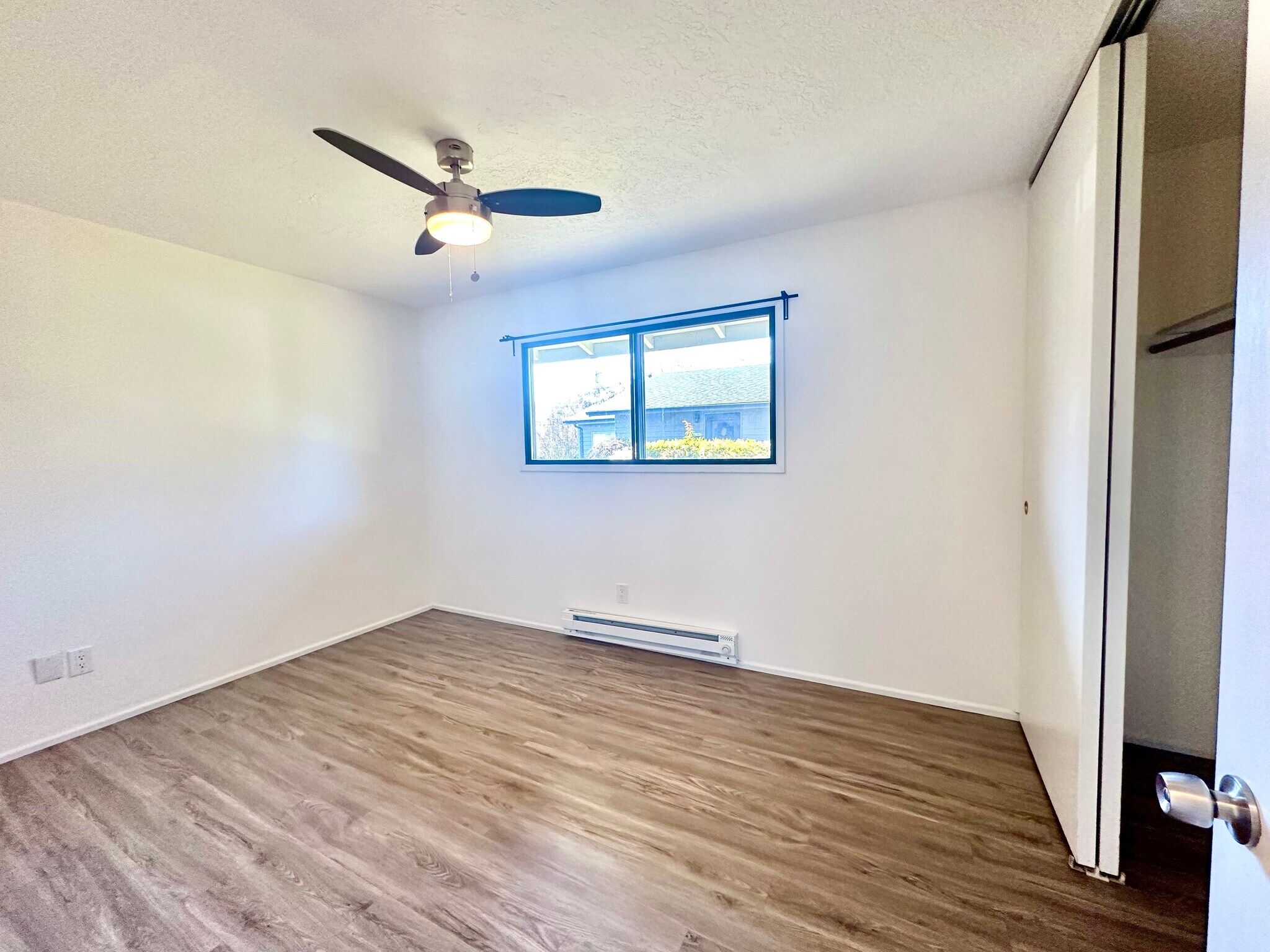 Building Photo - 4115 SE Raymond St