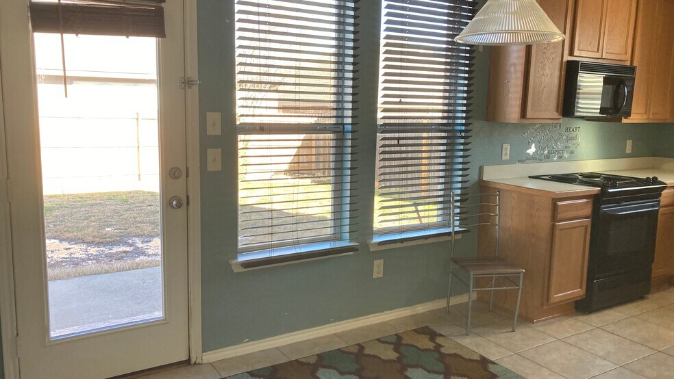 Building Photo - 340 Turquoise Dr