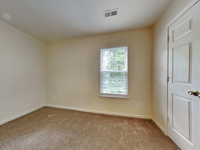 Building Photo - 3214 Westerwood Dr