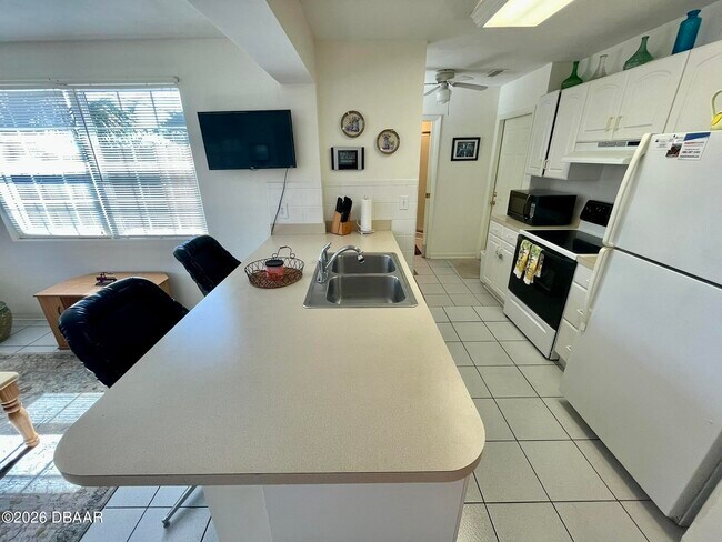 Building Photo - 125 Lynnhurst Dr