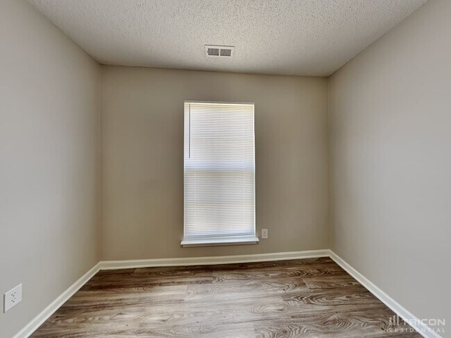 Building Photo - 9929 Austin Samuel Pl