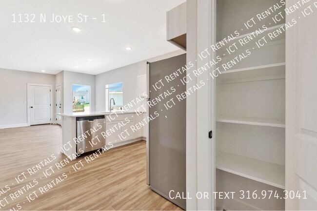 Building Photo - 1132 N Joye St