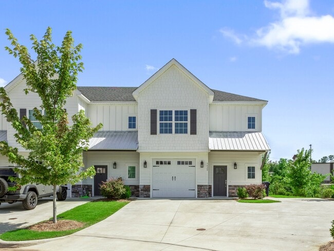 Primary Photo - 1428 Gatewood Pl