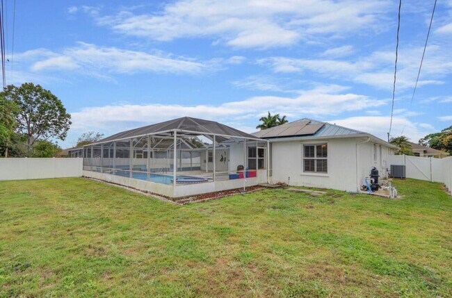 Building Photo - 6461 NW Friendly Cir