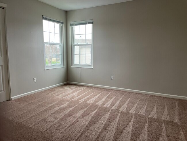 Building Photo - 5223 Breezewood Arch