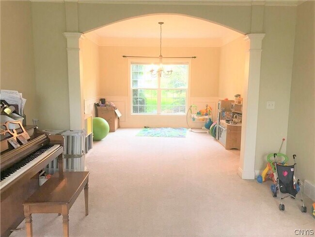 Building Photo - 5065 Yellow Wood Pkwy