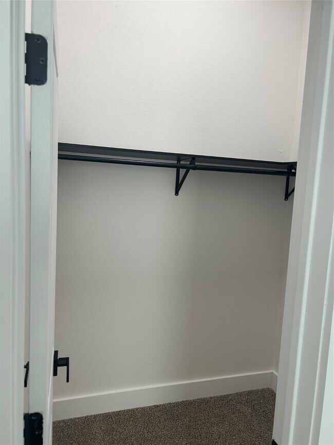 Building Photo - 8203 Sparta St