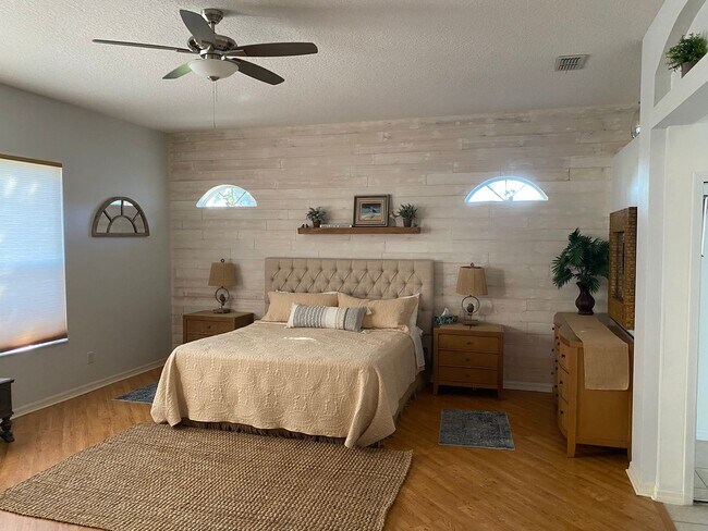 Building Photo - Beautiful Short Term Seasonal Home In Plantation at Leesburg