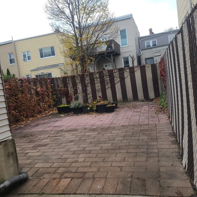 Building Photo - 99 Booraem Ave