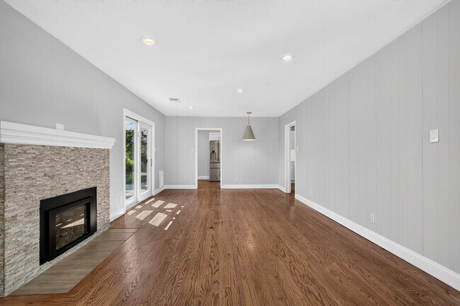 Building Photo - Rare Walnut Creek Rental! Single-Story Home with NEM 2 Solar, Spacious Yard & Premium Finishes!!