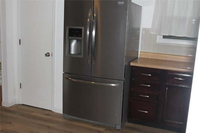 Building Photo - 12823 Calamaide Ct