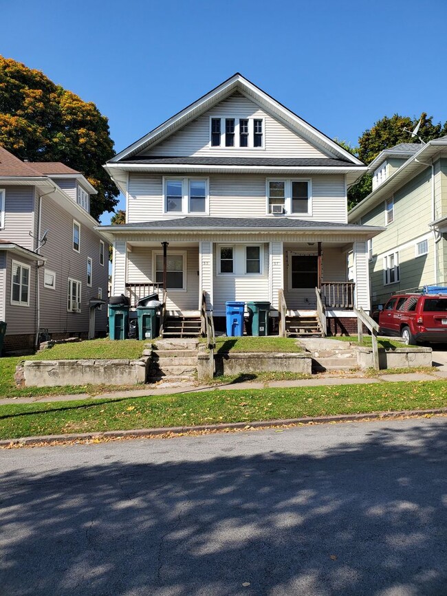 Building Photo - Large 3 Bedroom 2 Story Apartment Winton / Blossom area Avail Soon