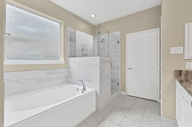 Building Photo - 31406 Capella Cir