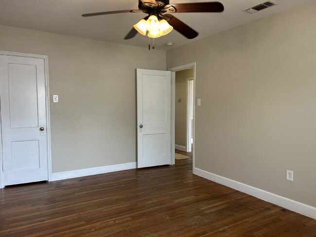 Building Photo - Heart of  Lubbock Delight: 2 Bedrooms, Bre...