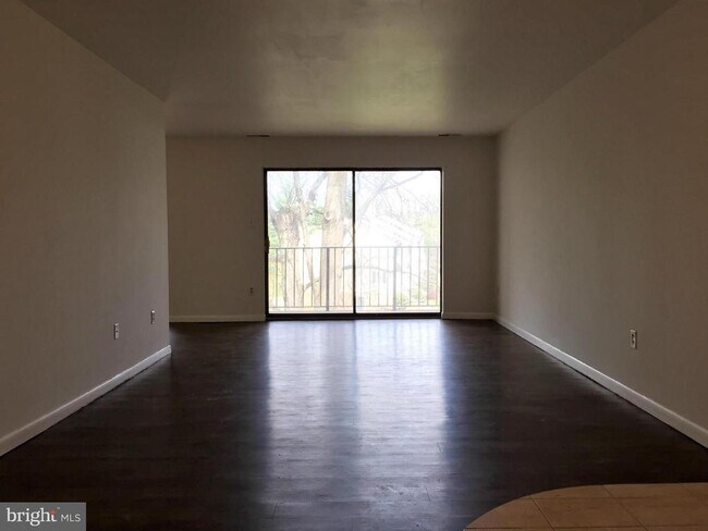 Building Photo - 13215 Dairymaid Dr