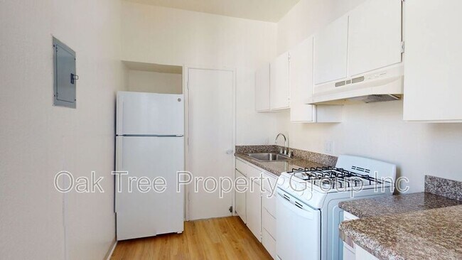 Building Photo - 144 Grand Ave