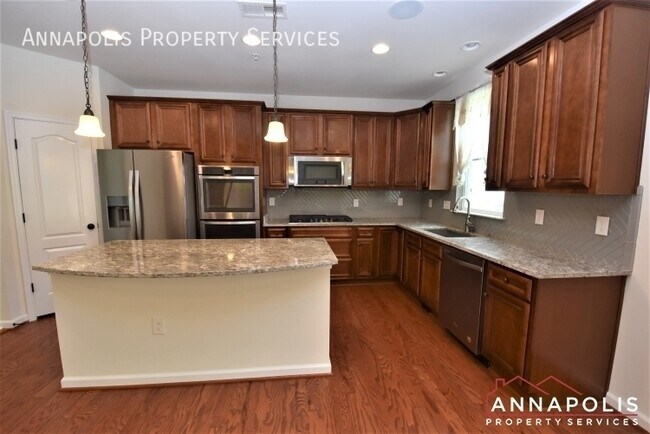 Building Photo - 7946 Monrovia Dr