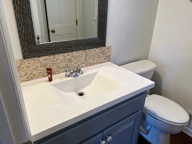 Building Photo - 113 Pine Gate Dr