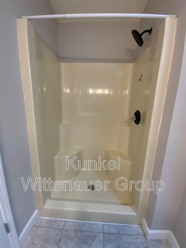 Building Photo - 1721 Spruce Hill Dr