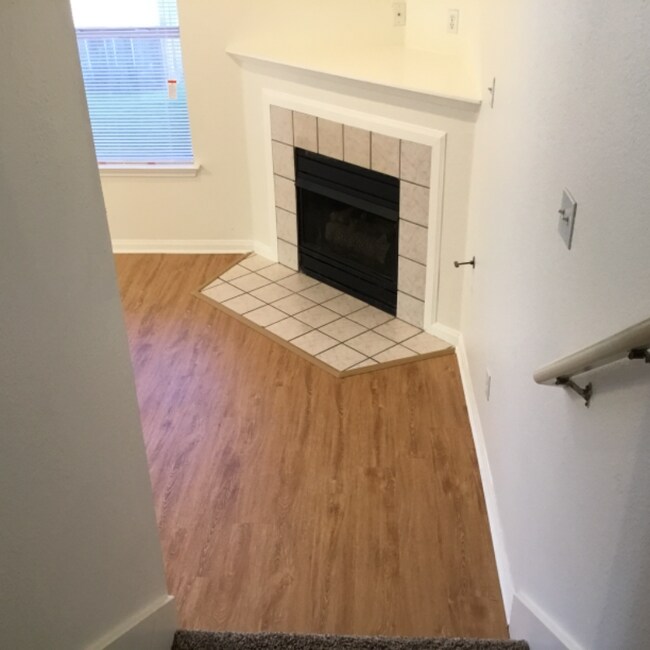 Building Photo - 2911 Whisper Oaks Ln