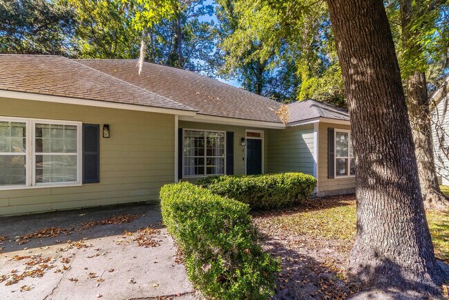 Building Photo - 9 Walthour Cove