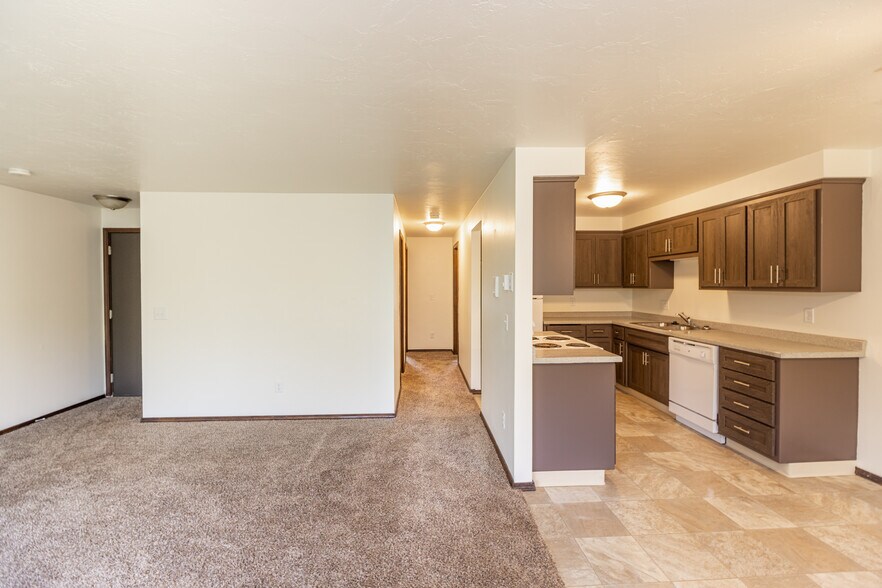 Building Photo - Mount Mary Circle Apartments