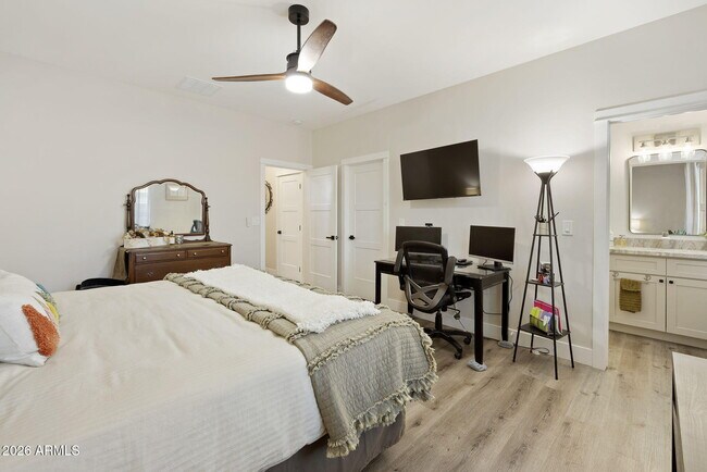 Building Photo - 3912 S Kyrene Rd