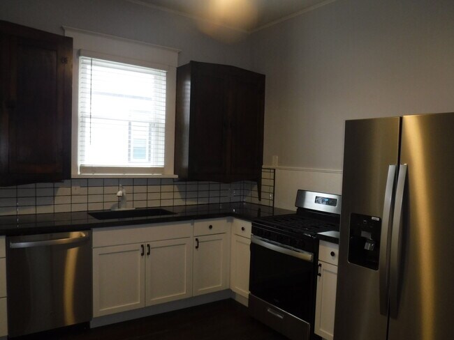 Building Photo - 1003 Mason Rd