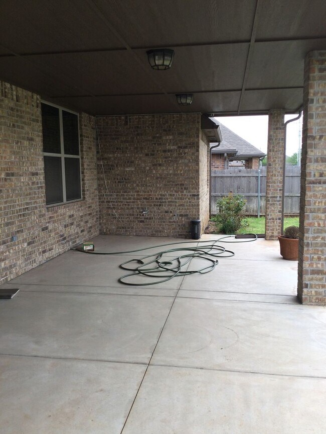 Building Photo - 17409 Melville Ln