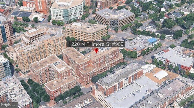 Building Photo - 1220 N Fillmore St