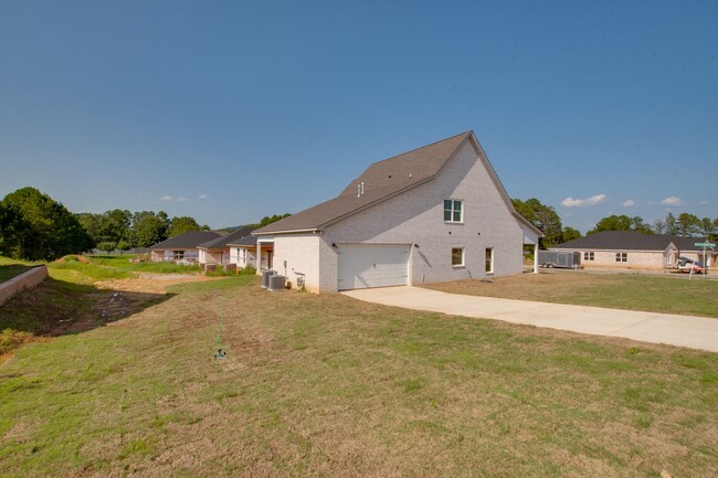 Building Photo - 100 Grace Rdg Wy