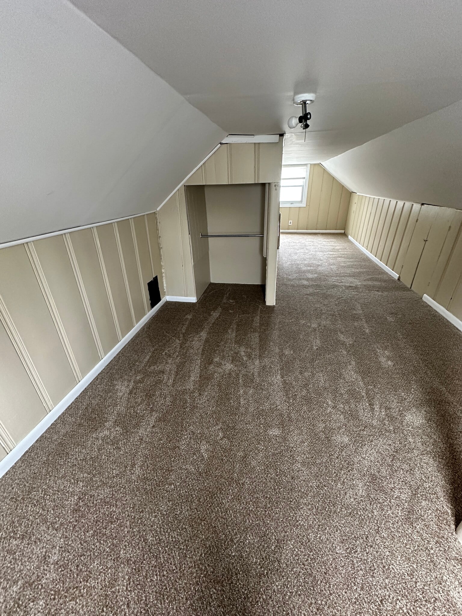 Upstairs bedroom - 1257 Hammel St