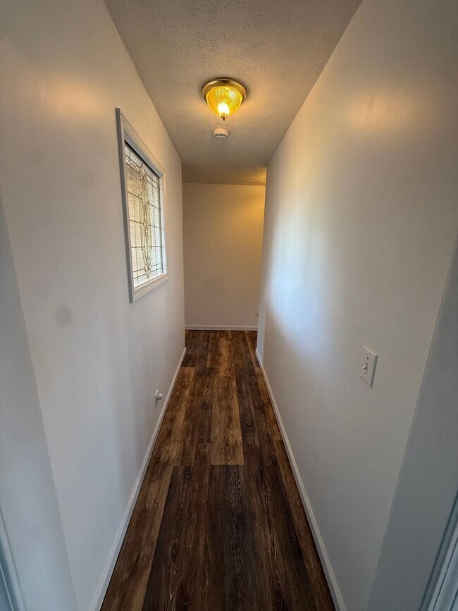 Building Photo - Charming 3BR/2BA Home in Greenbrier