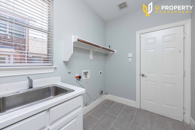 Building Photo - Beautifully updated home in the heart of Frisco!