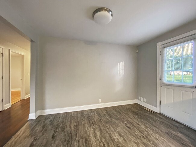 Building Photo - Stunning 4-Bed, 2.5-Bath Corner Lot Home with Modern Upgrades & Detached Garage – Move-In Ready!