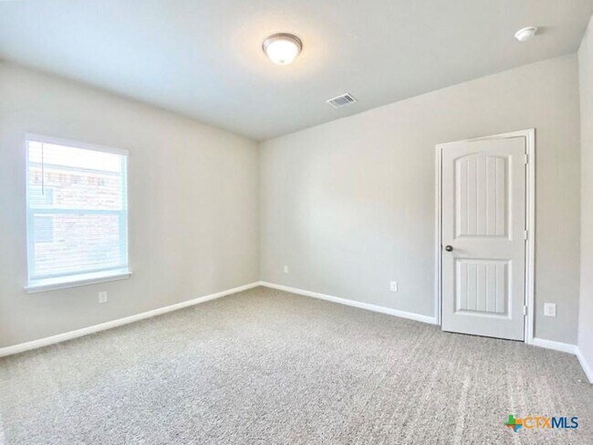 Building Photo - 2036 Port Ellen Dr