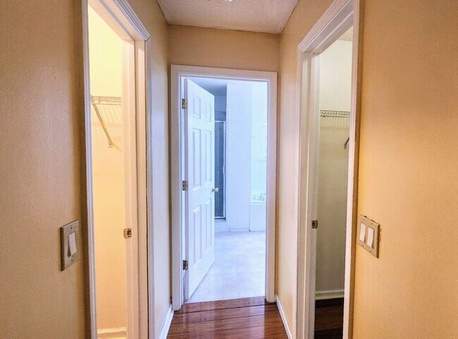 Building Photo - Spacious 4BR w/ Fenced Yard + Covered Lanai + 2 Car Garage  in Orange Park!