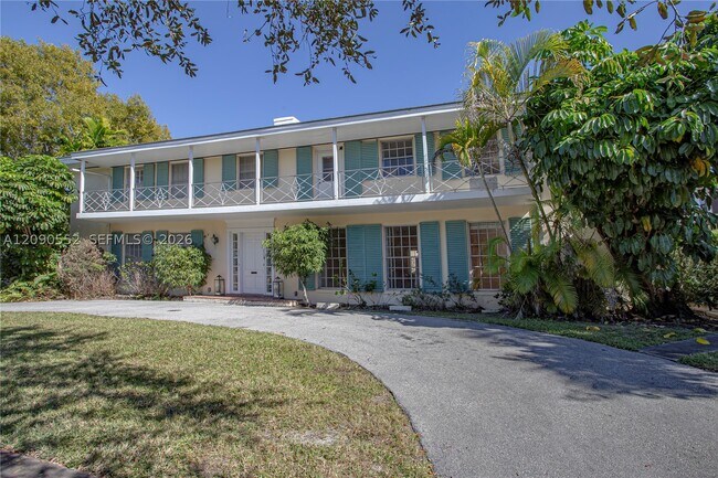Building Photo - 2805 Segovia St